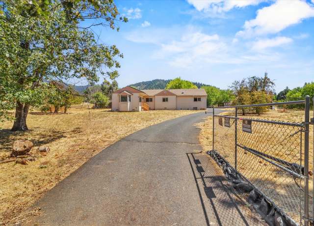 Property at 557 W Jones Creek Rd, Grants Pass, OR 97526, 3 beds, 2 baths