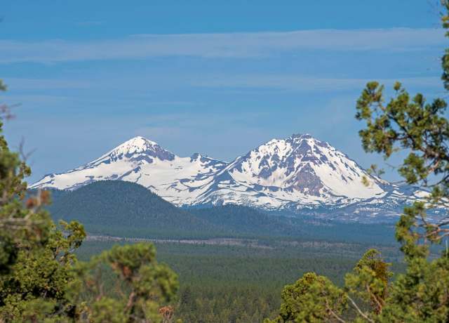 Property at 64845 Collins Rd, Bend, OR 97703, 4 beds, 3 baths