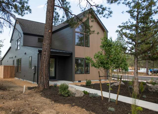 Property at 976 W Mckenzie Hwy Lot 55, Sisters, OR 97759, 3 beds, 2.5 baths