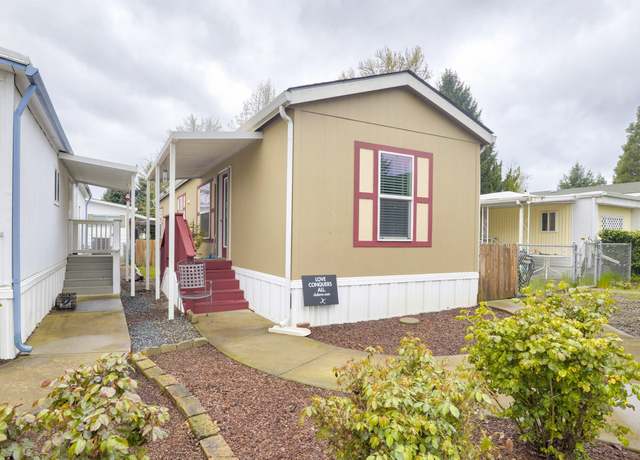 Property at 217 Kingsbury Dr, Grants Pass, OR 97526, 2 beds, 1 bath