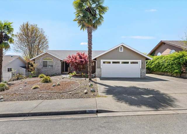 Property at 905 NW Regent Dr, Grants Pass, OR 97526, 3 beds, 2 baths