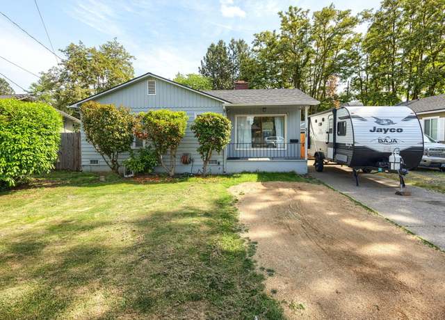 Property at 818 E Ninth St, Medford, OR 97504, 2 beds, 1 bath
