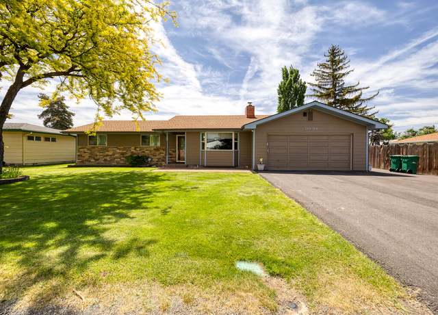 Property at 5030 Barry Ave, Klamath Falls, OR 97603, 3 beds, 2.5 baths