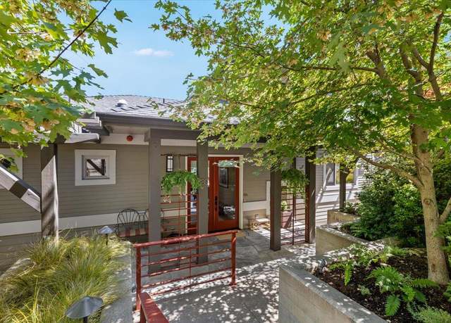 Property at 180 Logan Dr, Ashland, OR 97520, 3 beds, 3 baths
