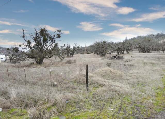 Property at 5516 Davanna Dr, Eagle Point, OR 97524