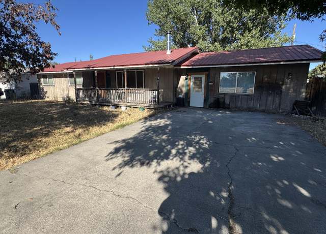 Property at 1234 NW 9th St, Redmond, OR 97756, 3 beds, 2 baths