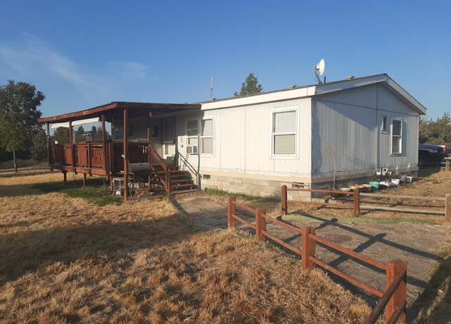 Property at 14068 SE Shawnee Rd, Prineville, OR 97754, 2 beds, 2 baths