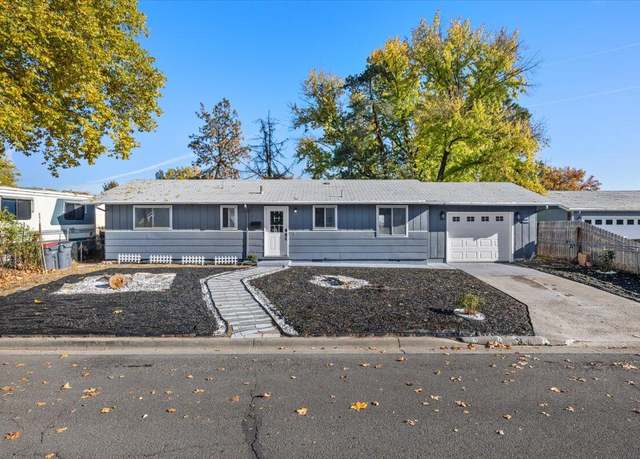 Property at 1250 Vista Dr, Central Point, OR 97502, 3 beds, 1 bath