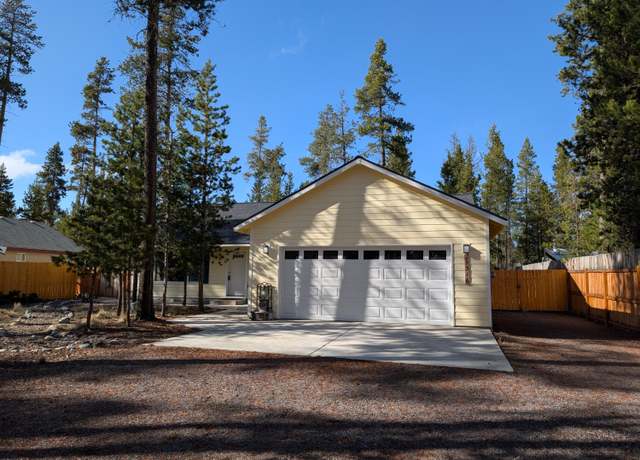Property at 17316 Golden Eye Dr, Bend, OR 97707, 3 beds, 2 baths