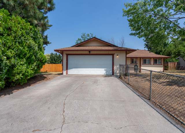 Property at 2425 SW Glacier Ave, Redmond, OR 97756, 3 beds, 2 baths