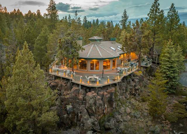 Property at 683 NW Silver Buckle Rd, Bend, OR 97703, 3 beds, 3.5 baths