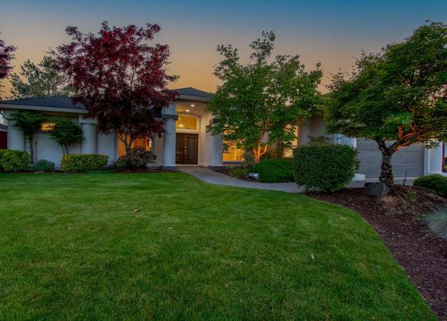 Property at 222 Prairie Landing Dr, Eagle Point, OR 97524, 4 beds, 2 baths
