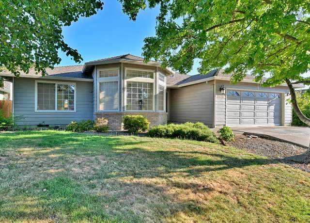 Property at 2926 Shasta Dr, Medford, OR 97504, 3 beds, 2 baths