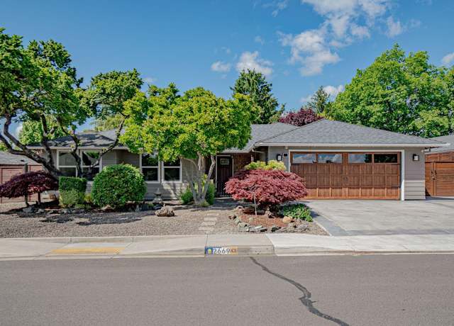 Property at 2669 Roberts Rd, Medford, OR 97504, 3 beds, 2 baths