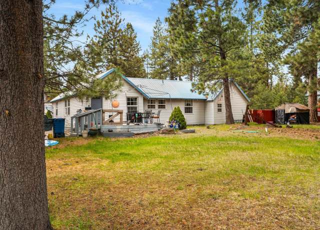 Property at 51865 Pine Loop Dr, La Pine, OR 97739, 3 beds, 2 baths