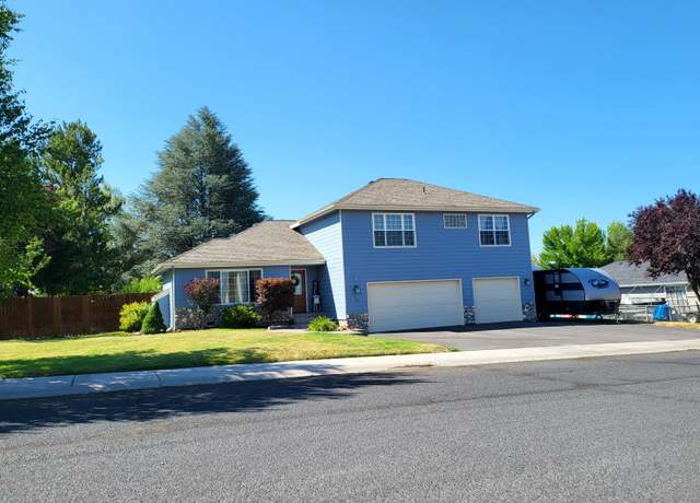 Property at 7016 Hager Ln, Klamath Falls, OR 97603, 4 beds, 3 baths