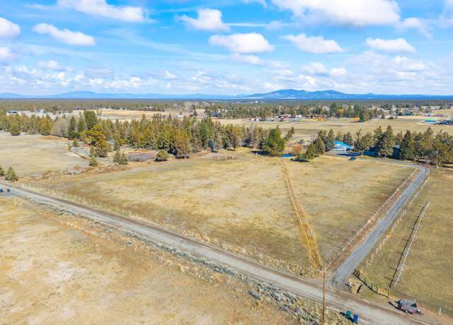 Property at 63480 Hughes Rd, Bend, OR 97701, 4 beds, 2.5 baths