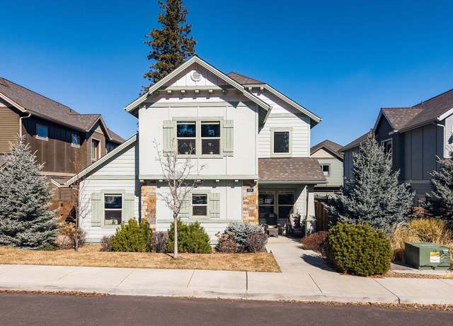 Property at 61528 SE Lorenzo Dr, Bend, OR 97702, 3 beds, 3 baths