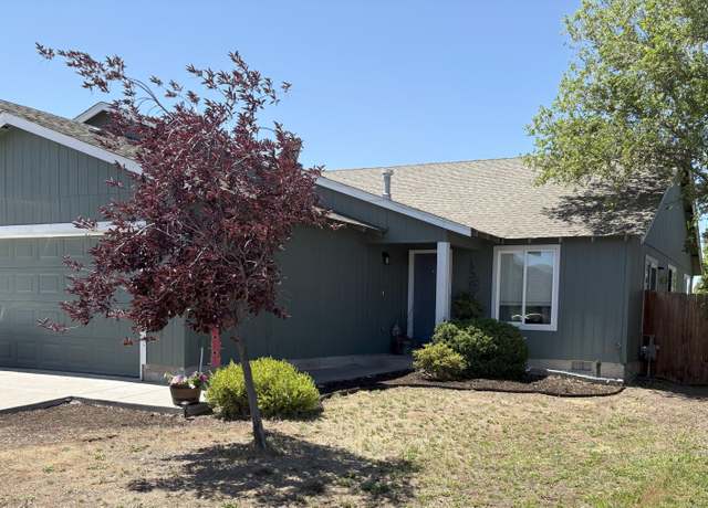 Property at 968 SE Kierra Pl, Madras, OR 97741, 3 beds, 2 baths