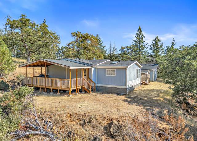 Property at 7670 E Antelope Rd Rd, Eagle Point, OR 97524, 3 beds, 2 baths
