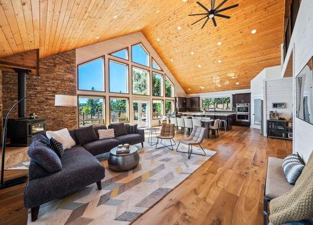 Property at 64810 Bill Martin Rd, Bend, OR 97703, 4 beds, 3 baths
