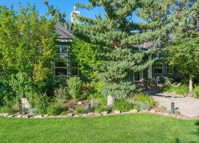Property at 21062 Desert Woods Dr, Bend, OR 97702, 3 beds, 3 baths