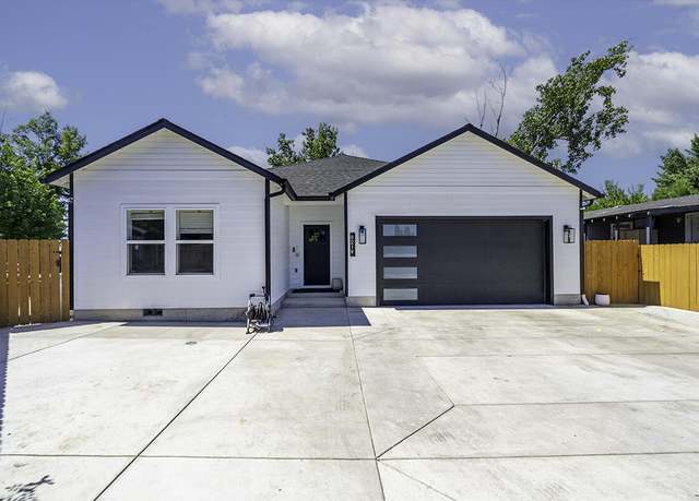 Property at 8219 Barbur St, White City, OR 97503, 4 beds, 2 baths