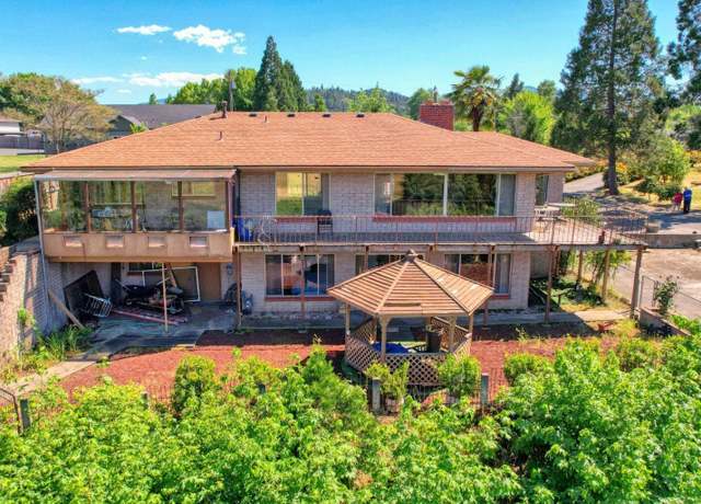 Property at 1305 Wineteer Ln, Grants Pass, OR 97527, 3 beds, 2 baths