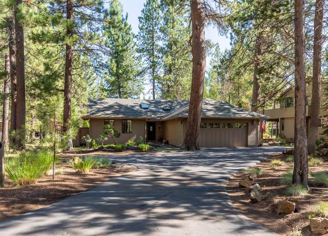 Property at 17956 Shadow Ln #9, Sunriver, OR 97707, 3 beds, 2.5 baths