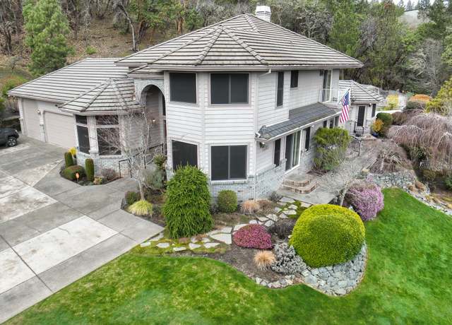 Property at 1285 NW Cooke Ave, Grants Pass, OR 97526, 5 beds, 3 baths