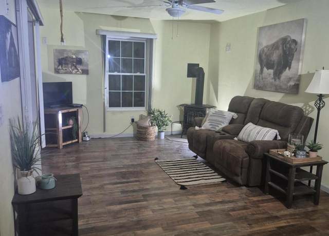 Property at 61371 Five Acre Rd, Christmas Valley, OR 97641, 2 beds, 1 bath