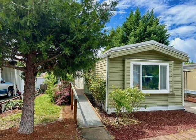Property at 3431 S Pacific Hwy Spc 19, Medford, OR 97501, 2 beds, 1 bath