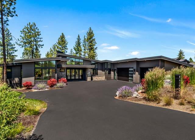 Property at 61889 Hosmer Lake Dr, Bend, OR 97702, 3 beds, 2.5 baths