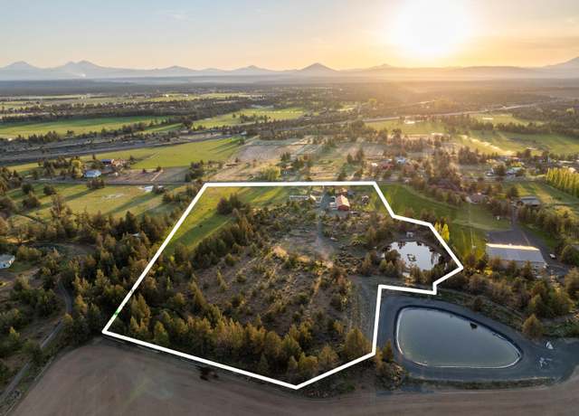 Property at 12174 NW 10th St, Terrebonne, OR 97760, 3 beds, 3 baths