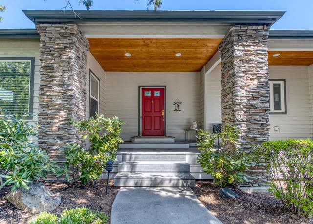 Property at 2952 NW Fairway Heights Dr, Bend, OR 97703, 3 beds, 2.5 baths