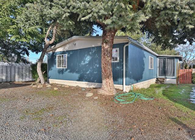 Property at 2161 Taylor Rd #3, Central Point, OR 97502, 3 beds, 2 baths