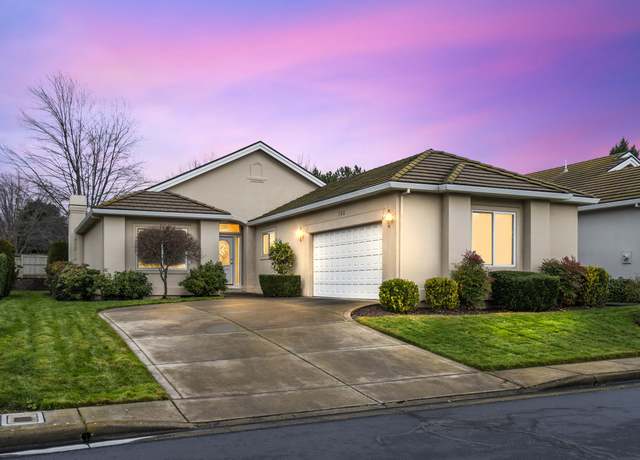 Property at 703 Summerwood Dr, Medford, OR 97504, 2 beds, 2 baths