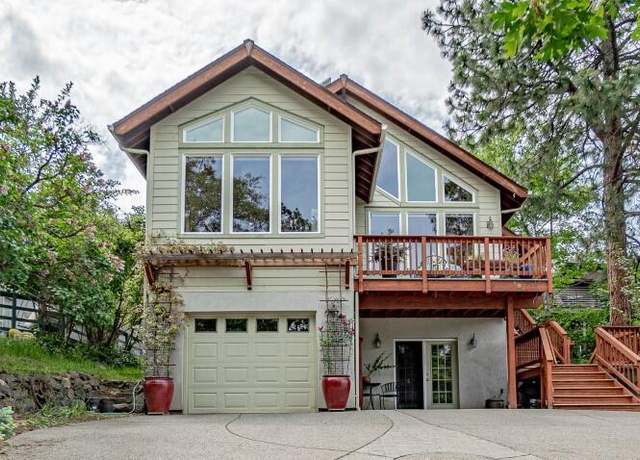 Property at 307 Hillcrest St, Ashland, OR 97520, 3 beds, 3 baths