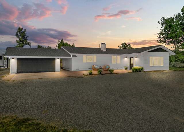 Property at 3150 Woodland Park Rd, Grants Pass, OR 97527, 4 beds, 2 baths