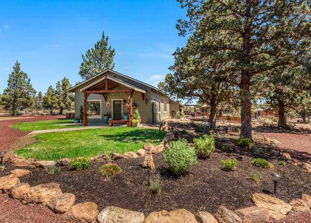 Property at 18380 Goldcoach Rd, Sisters, OR 97759, 3 beds, 2.5 baths