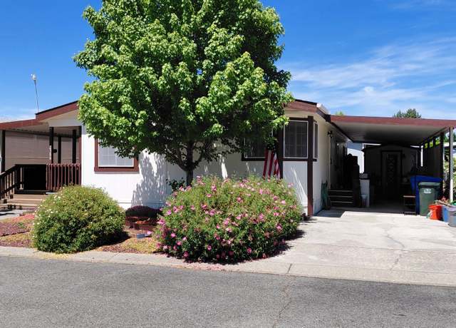 Property at 2386 Sasha Ct, Grants Pass, OR 97527, 3 beds, 2 baths