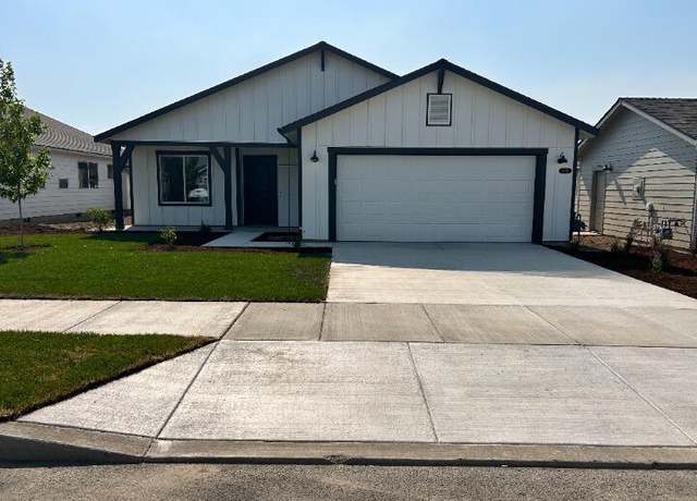 Property at 3433 NW 12th St #42, Redmond, OR 97756, 3 beds, 2 baths