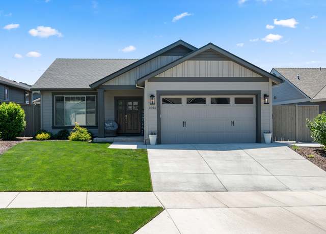 Property at 3952 Arizona Dr, Medford, OR 97504, 3 beds, 2 baths