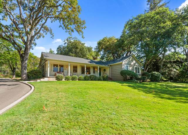 Property at 91 Black Oak Dr, Medford, OR 97504, 6 beds, 3.5 baths