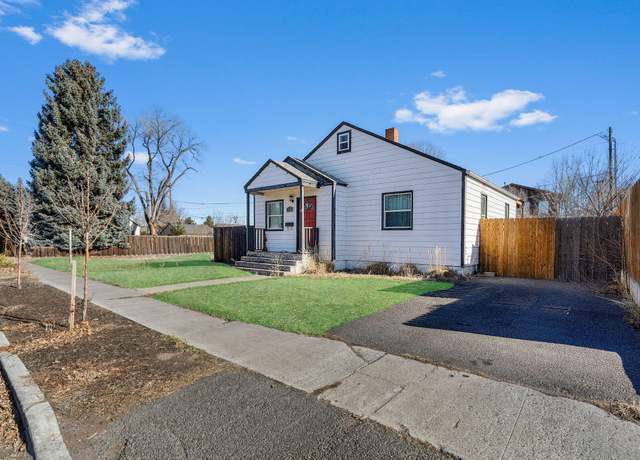 Property at 736 SW 10th St, Redmond, OR 97756, 2 beds, 1 bath