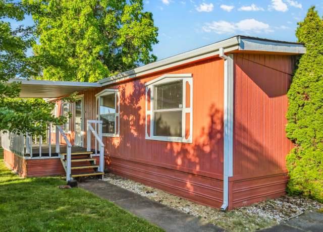 Property at 6850 Downing Rd Spc 65A, Medford, OR 97502, 3 beds, 2 baths