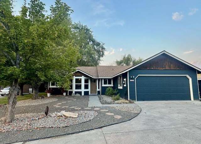 Property at 2746 SW Reindeer Ct, Redmond, OR 97756, 3 beds, 2 baths
