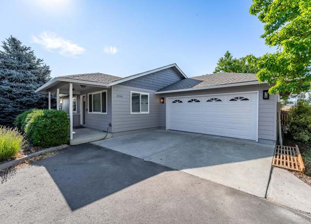 Property at 2386 Corona Ave, Medford, OR 97504, 3 beds, 2 baths