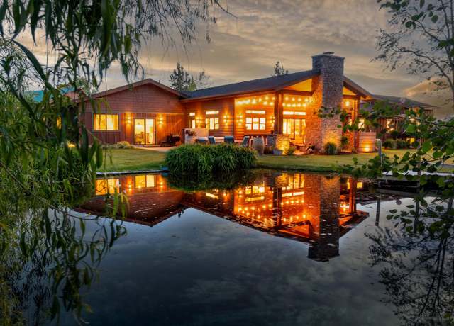 Property at 2076 SW 58th St, Redmond, OR 97756, 5 beds, 3 baths