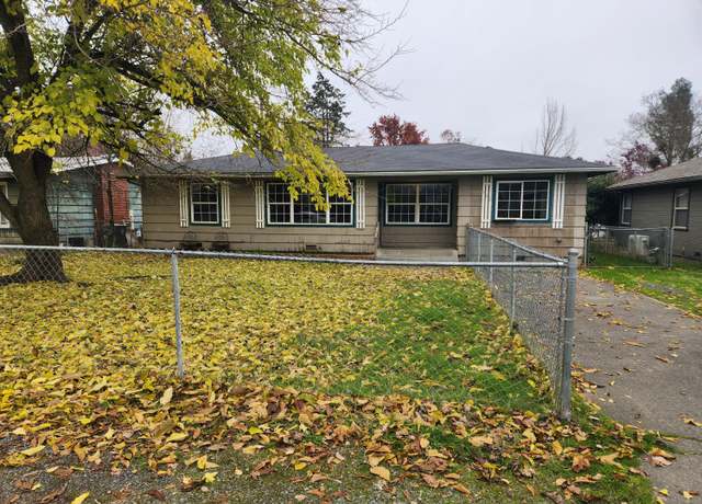Property at 302 SW Marion Ln, Grants Pass, OR 97527, 3 beds, 1 bath